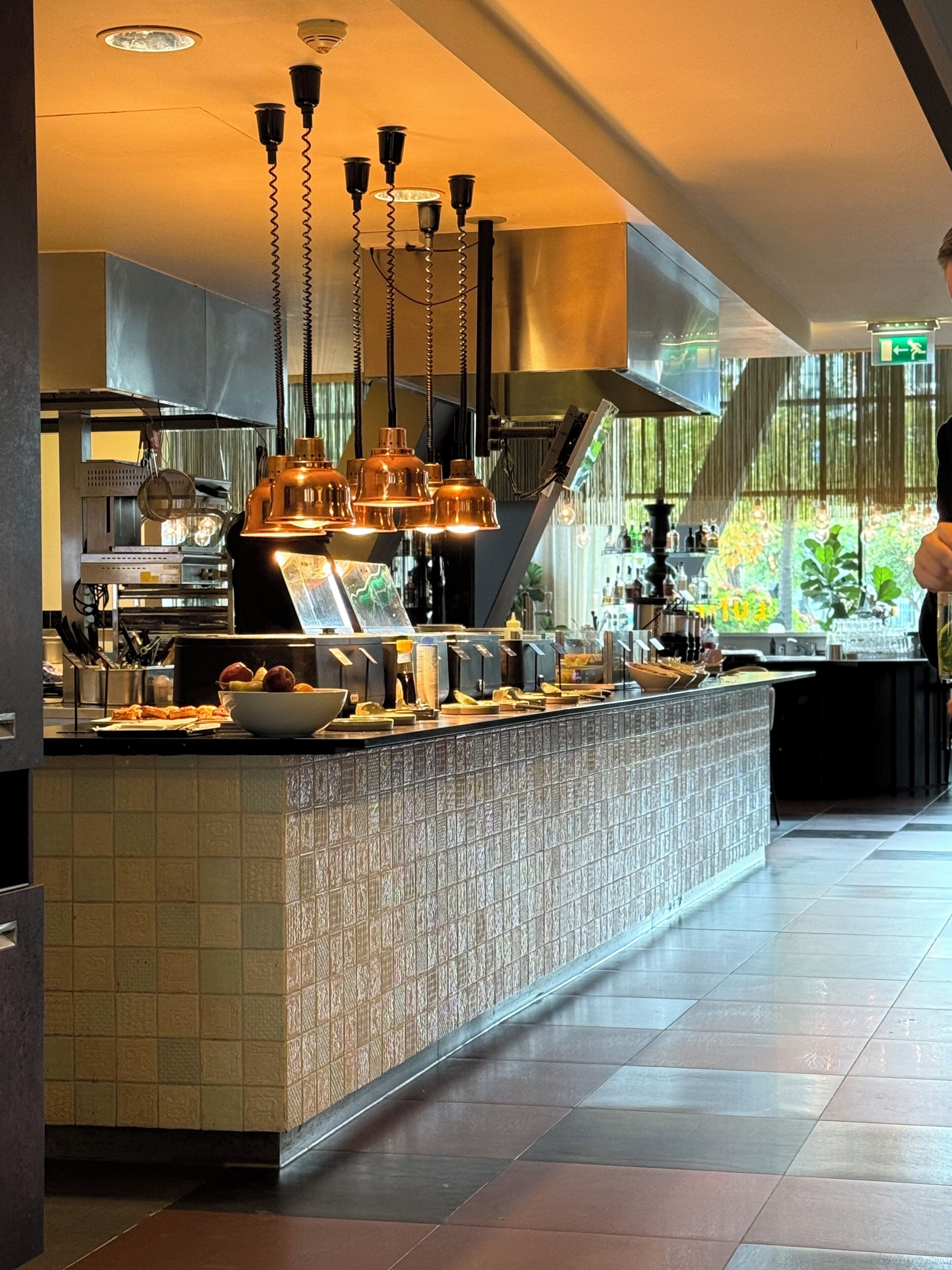 Tägliches Frühstücksbuffet gegen Gebühr