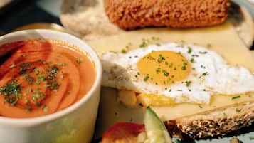 Frühstück, Mittagessen und Abendessen