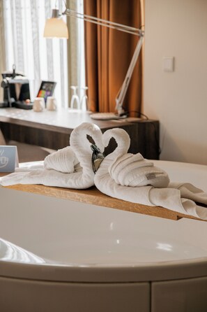 Spa | In-room safe, individually decorated, individually furnished, desk - Westcord Hotel Eindhoven (Eindhoven)