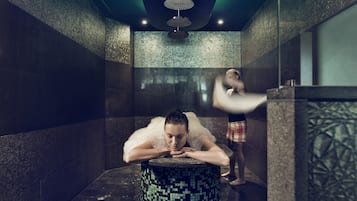 Baño turco o hammam, tratamientos corporales y aromaterapia