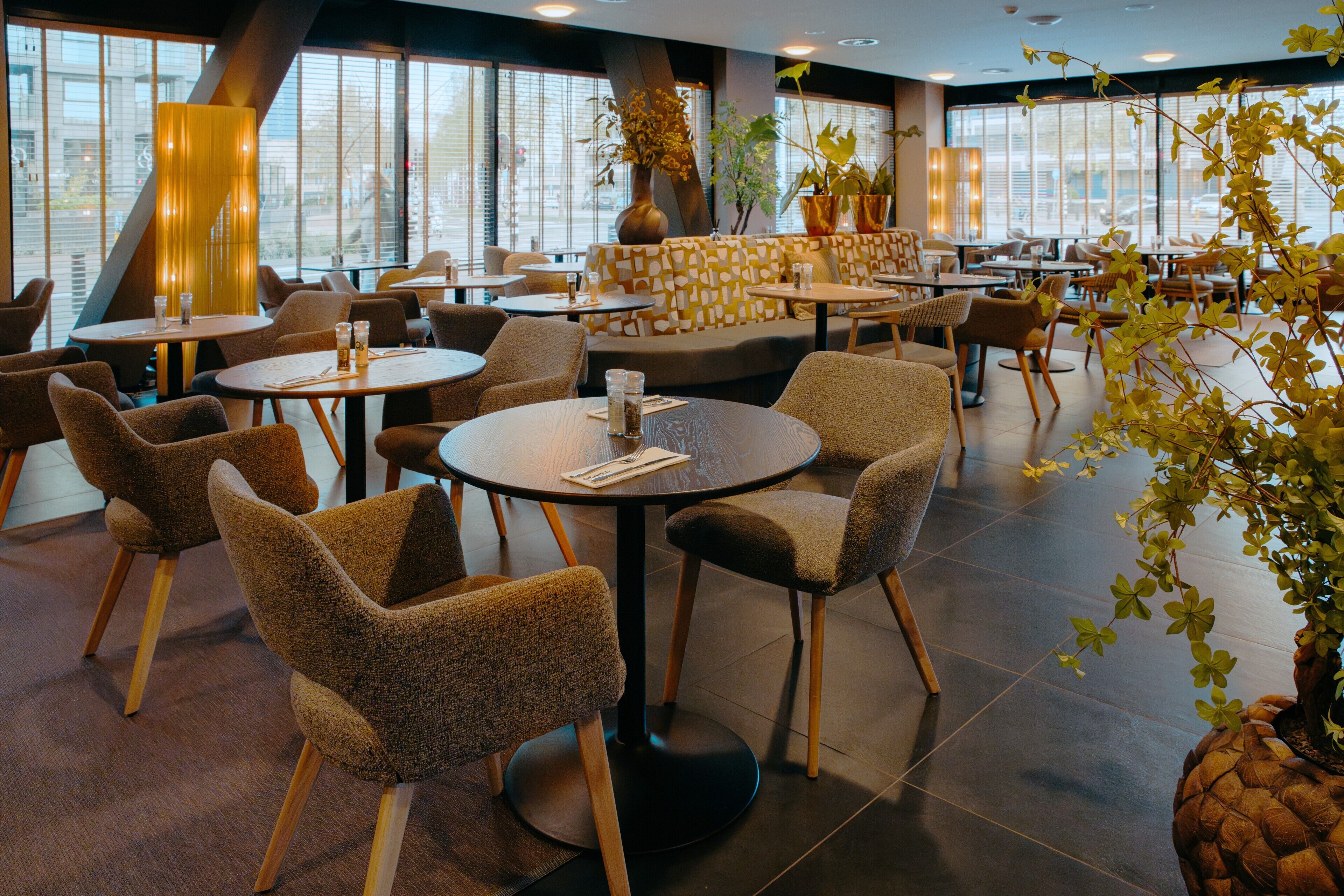 Tägliches Frühstücksbuffet gegen Gebühr