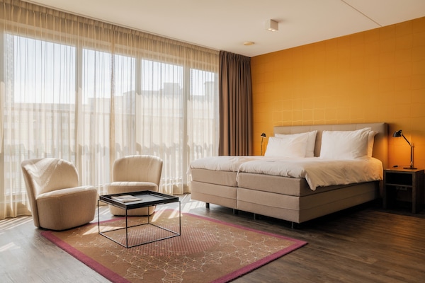 Een kluis op de kamer, individueel gedecoreerd, individueel gemeubileerd