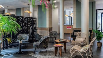 Sala de estar en el lobby