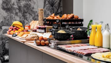 Desayuno buffet todos los días (con cargo)