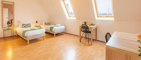 Studio, 2 Einzelbetten | Zimmersafe, Schreibtisch, Verdunkelungsvorhänge, Bügeleisen/Bügelbrett