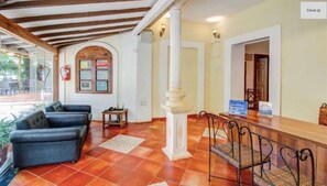 Interior - Banyan Tree Courtyard (Candolim)