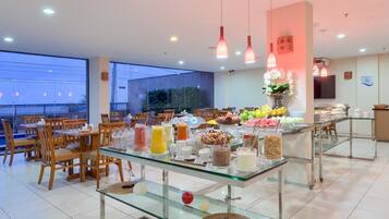 Breakfast, lunch and dinner served