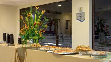 Breakfast, lunch and dinner served