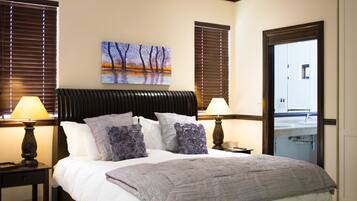 Deluxe Room | In-room safe, desk, laptop workspace, free WiFi