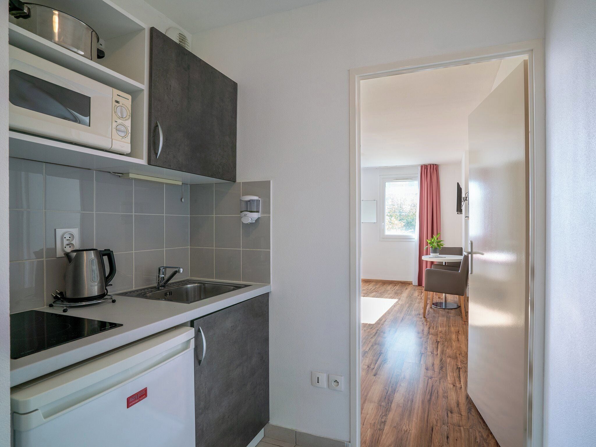 Fridge, microwave, stovetop, electric kettle