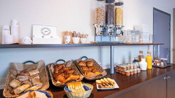 Daily buffet breakfast (EUR 10 per person)