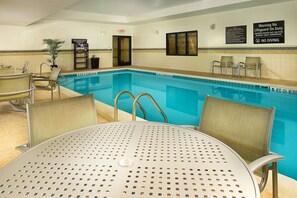 Piscine intérieure