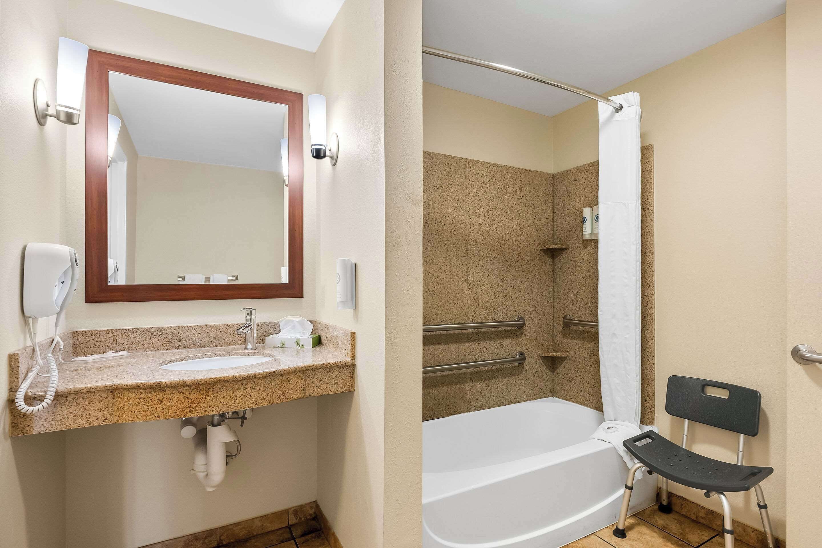 suite, multiple beds, accessible, non smoking | desk, blackout curtains, iron/ironing board, free cots/infant beds