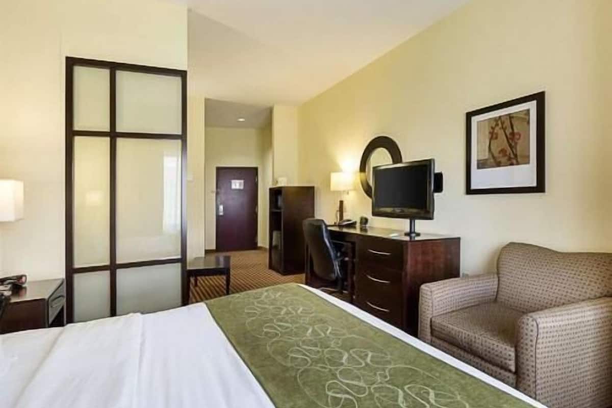 Pillowtop beds, desk, blackout drapes, iron/ironing board