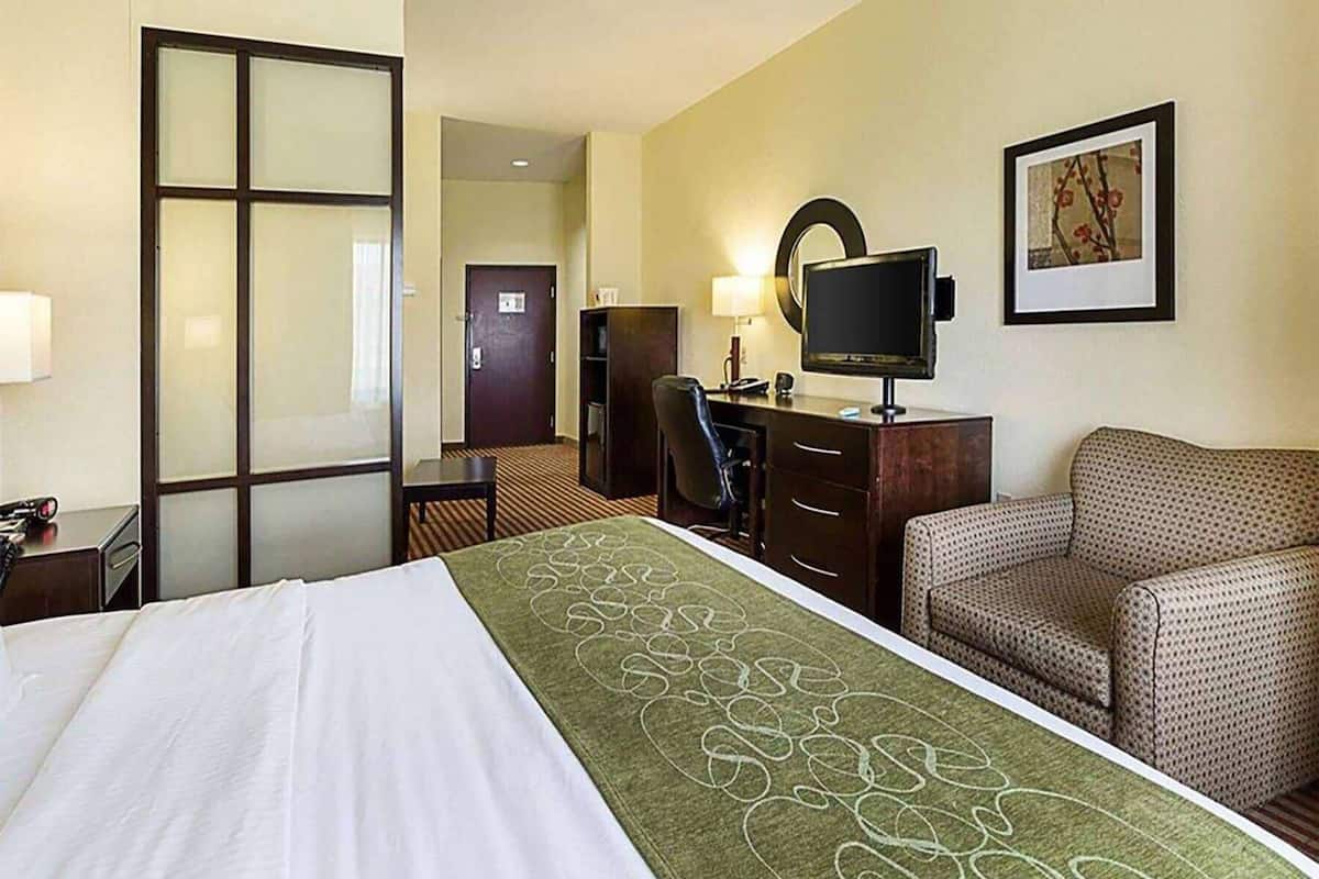 Pillowtop beds, desk, blackout drapes, iron/ironing board