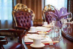 2 restaurants, breakfast, lunch, dinner served; local cuisine