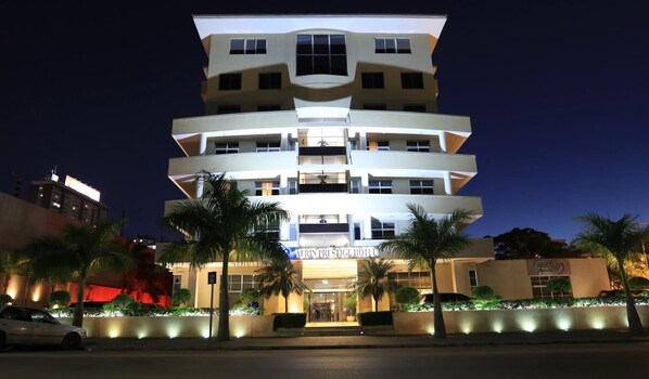 Front of property - evening/night - Afrin Prestige (Maputo)
