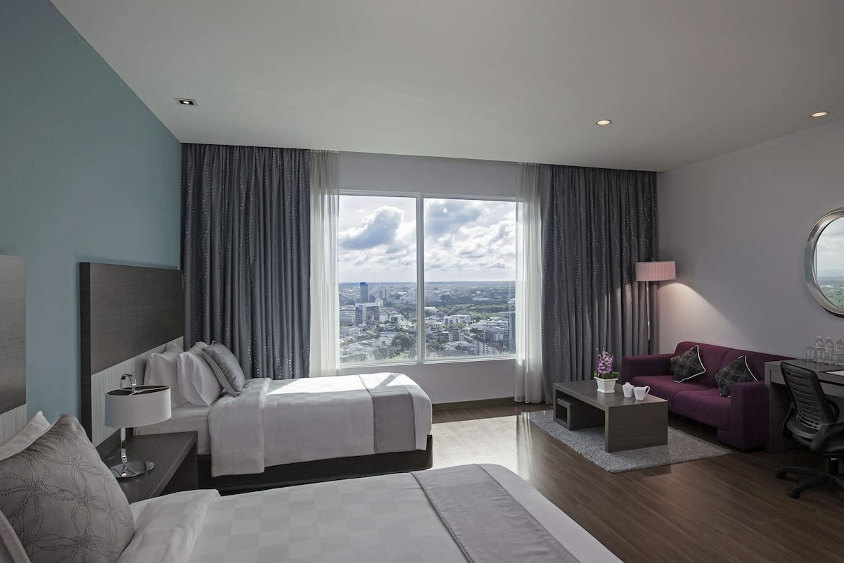 Family Room, Berbilang Katil | Bar mini, peti besi dalam bilik, meja, seterika/papan seterika
