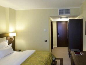 Minibar, iron/ironing board - Pietroasa Hotel, Buzau (Buzau)