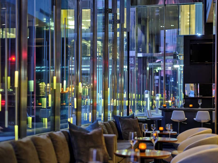 Déjeuner et dßner servis sur place, spécialités Cuisine régionale