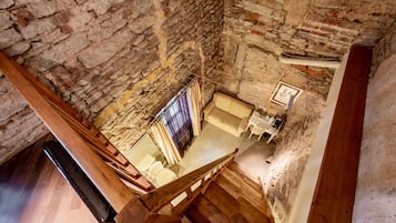 Superior Room (free parking included) | Κλινοσκεπάσματα υψηλής ποιότητας, μοναδική διακόσμηση