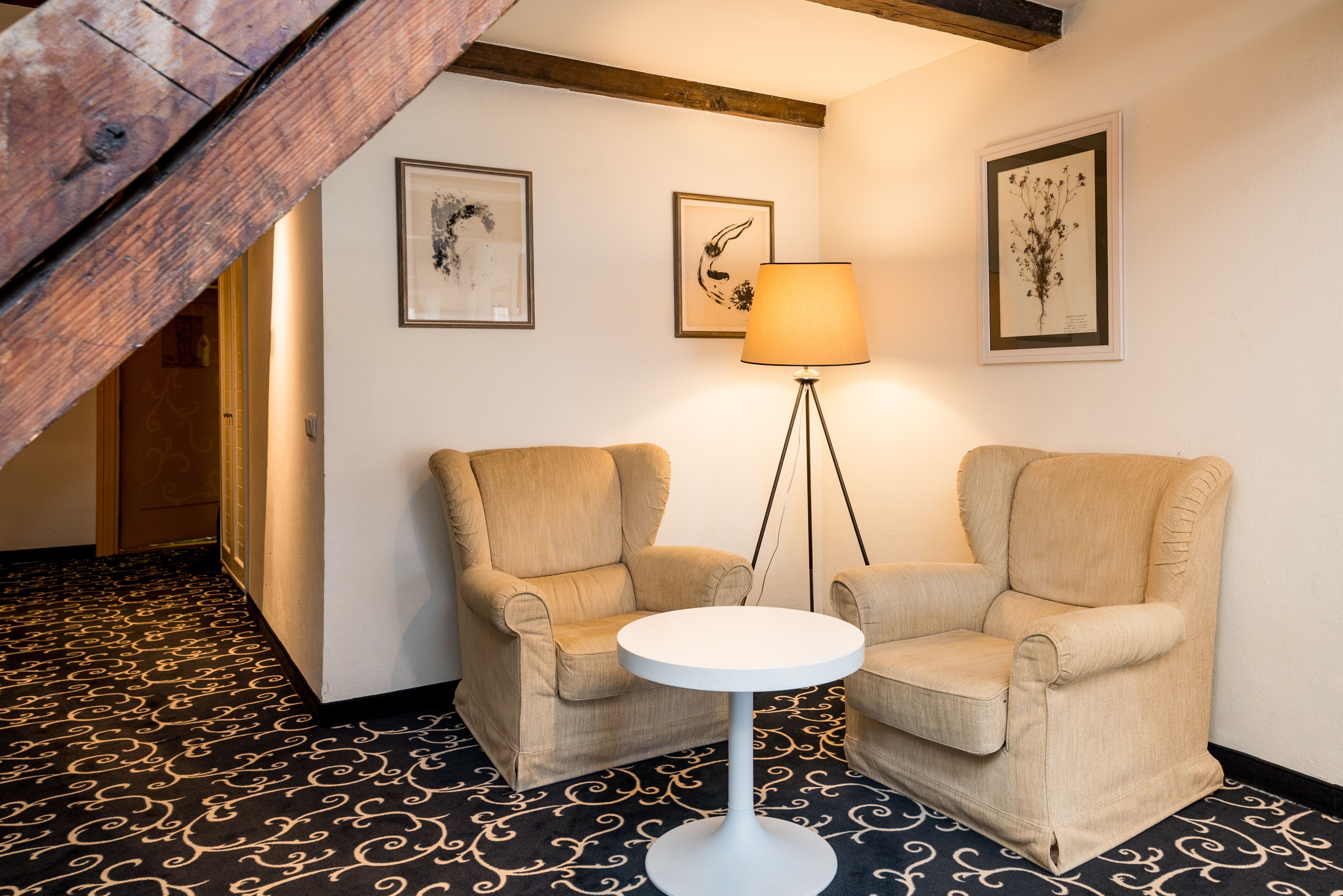 Deluxe Double or Twin Room (free parking included) | Ropa de cama de alta calidad y decoración individual