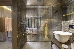 Lüks banyo/kozmetik ürünleri, saç kurutma makinesi, terlik, bide 