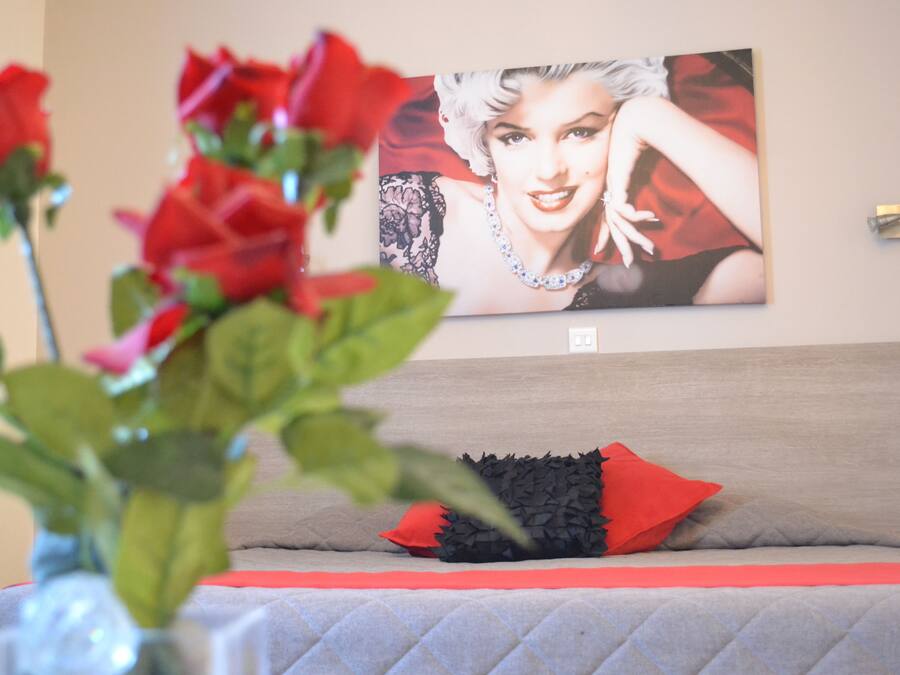 Deluxe Studio | In-room safe, soundproofing, iron/ironing board (on request)