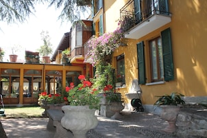 Fachada de la propiedad