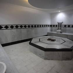 Sauna, vasca idromassaggio, bagno turco/hammam, trattamenti per il corpo