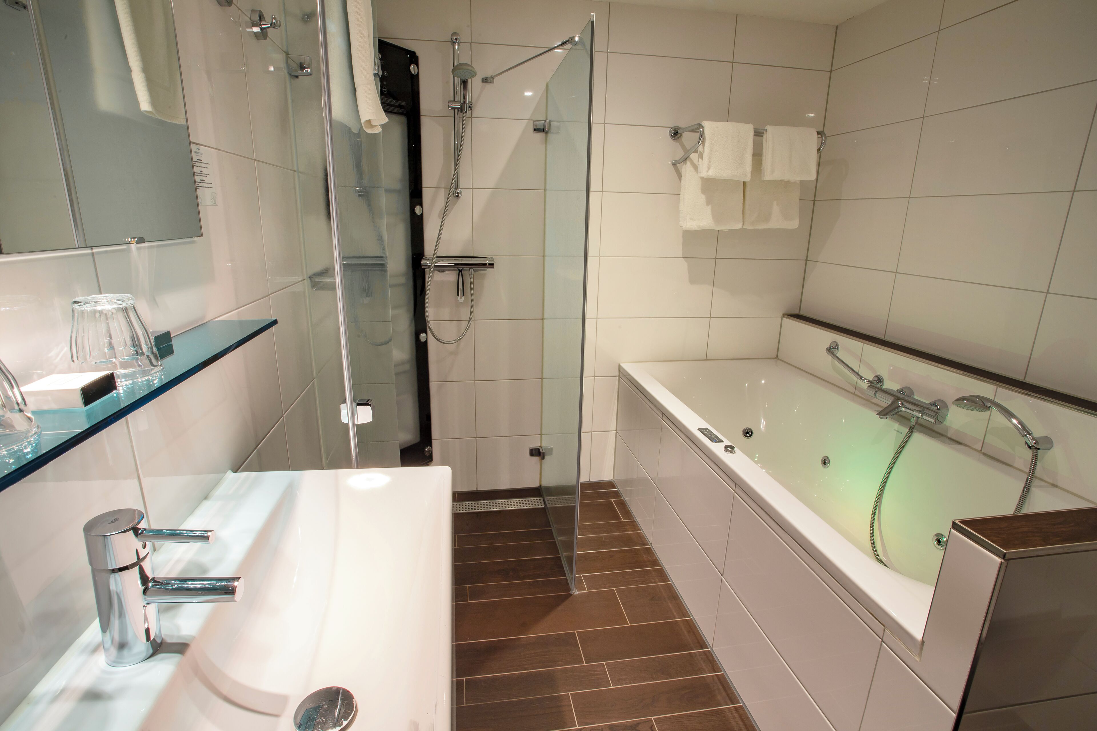 superior double room | room amenity