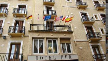 المنشأة من الخارج