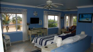 Penthouse | In-room safe, desk, blackout drapes, iron/ironing board (on request)