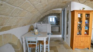 Unclassified image, 2 of 47, button - La Porta Vecchia (Monopoli)