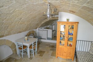 Design Studio, 1 Bedroom | In-room dining - La Porta Vecchia (Monopoli)