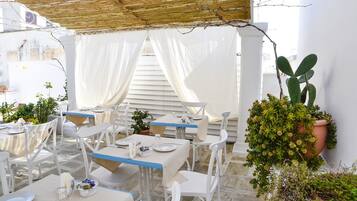 Free daily local cuisine breakfast