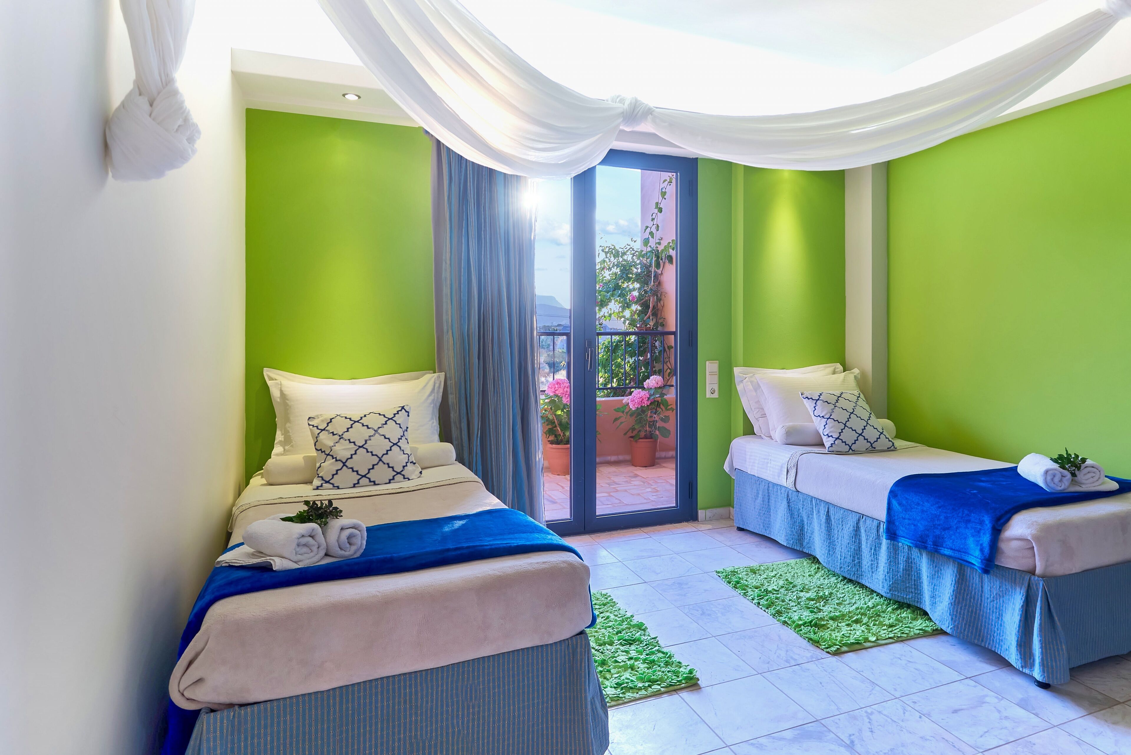 Photo - Golden Bay Hotel Apartments