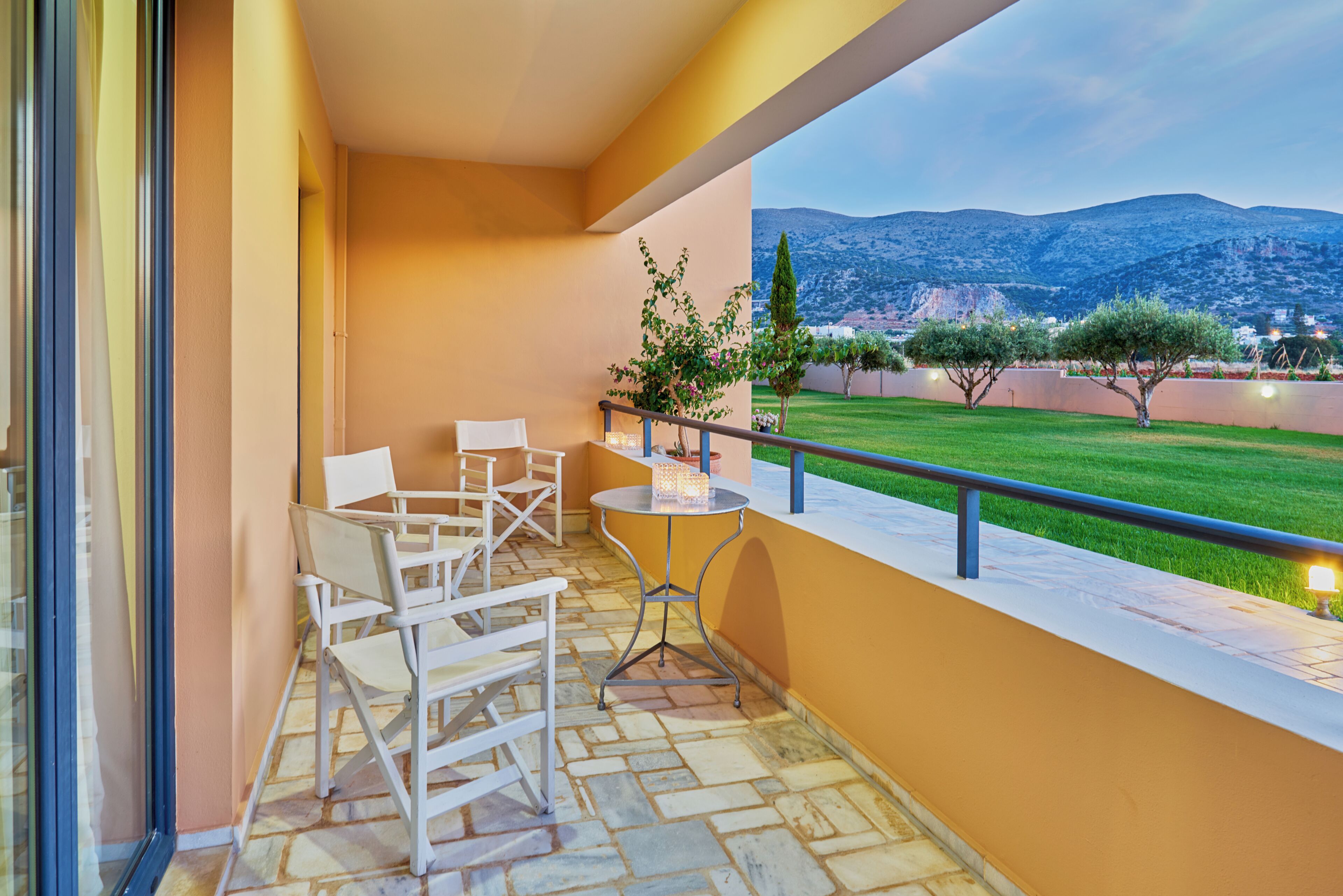 Deluxe Apartment | Garden view