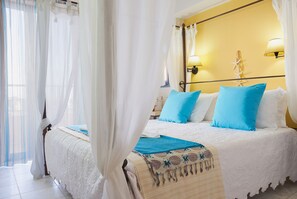 Deluxe Suite, Sea View | Minibar, in-room safe, desk, soundproofing - Golden Bay Apartments-Garden Haven (Hersonissos)