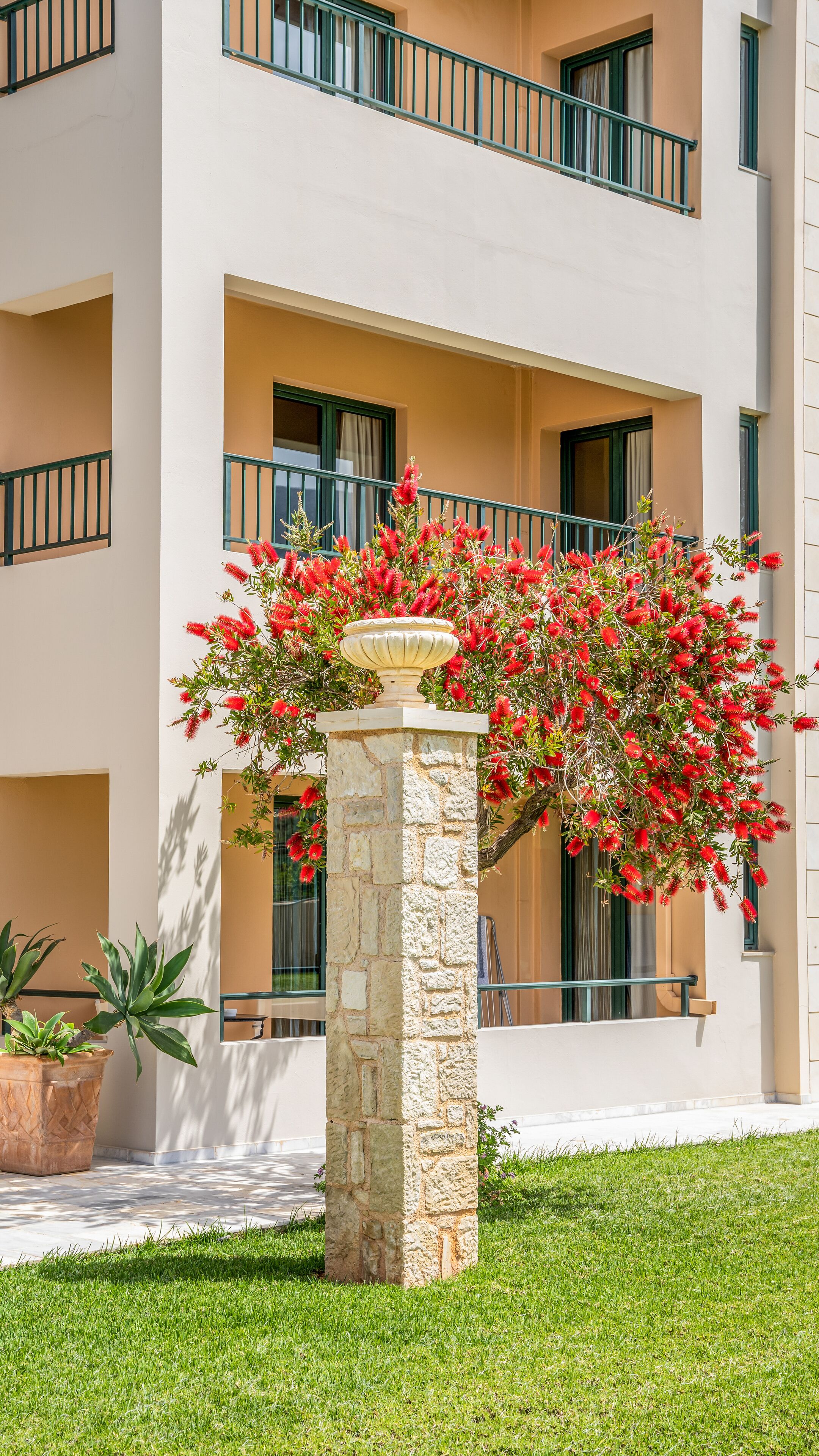 Photo - Golden Bay Hotel Apartments