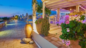 Outdoor dining - Golden Bay Apartments-Garden Haven (Hersonissos)
