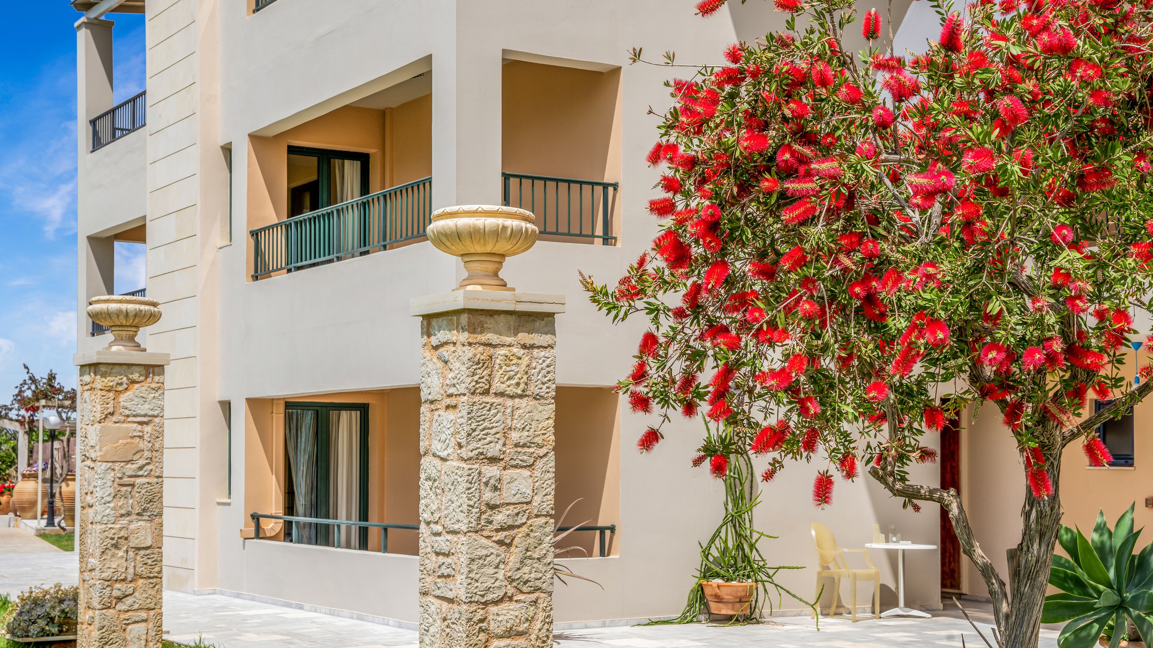 Photo - Golden Bay Hotel Apartments