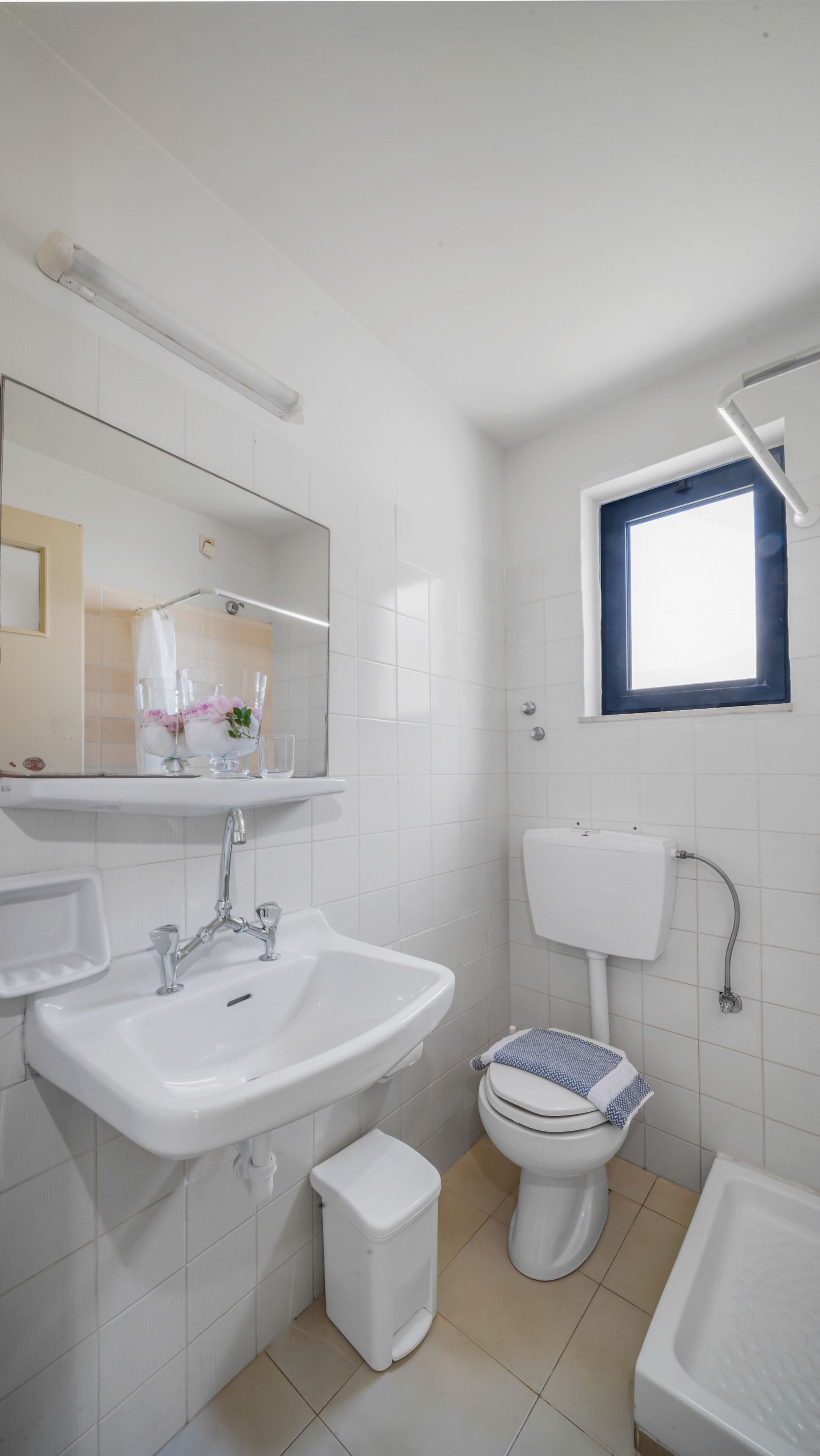 Photo - Golden Bay Hotel Apartments