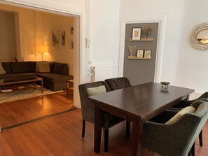 Apartment | Living area | Smart TV - Au Quartier (Maastricht)