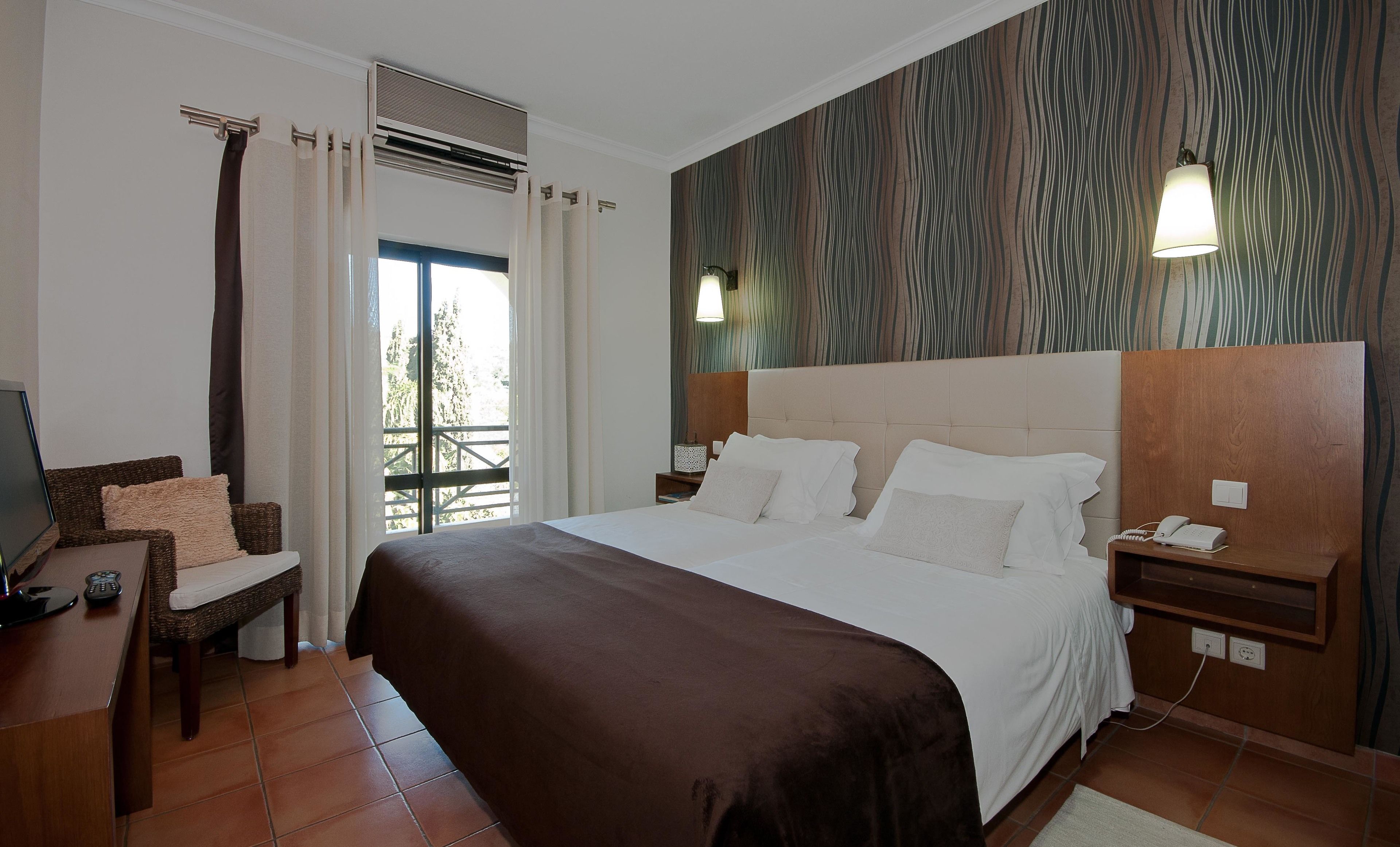 standard room, 2 single beds | hypo-allergenic bedding, individually decorated, individually furnished