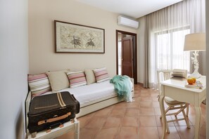 Habitació familiar | Roba de llit hipoal·lergògena i decoració individual 