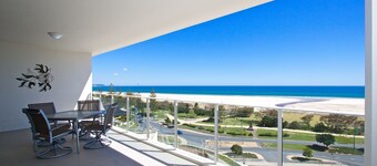 Kirra Surf Apartments