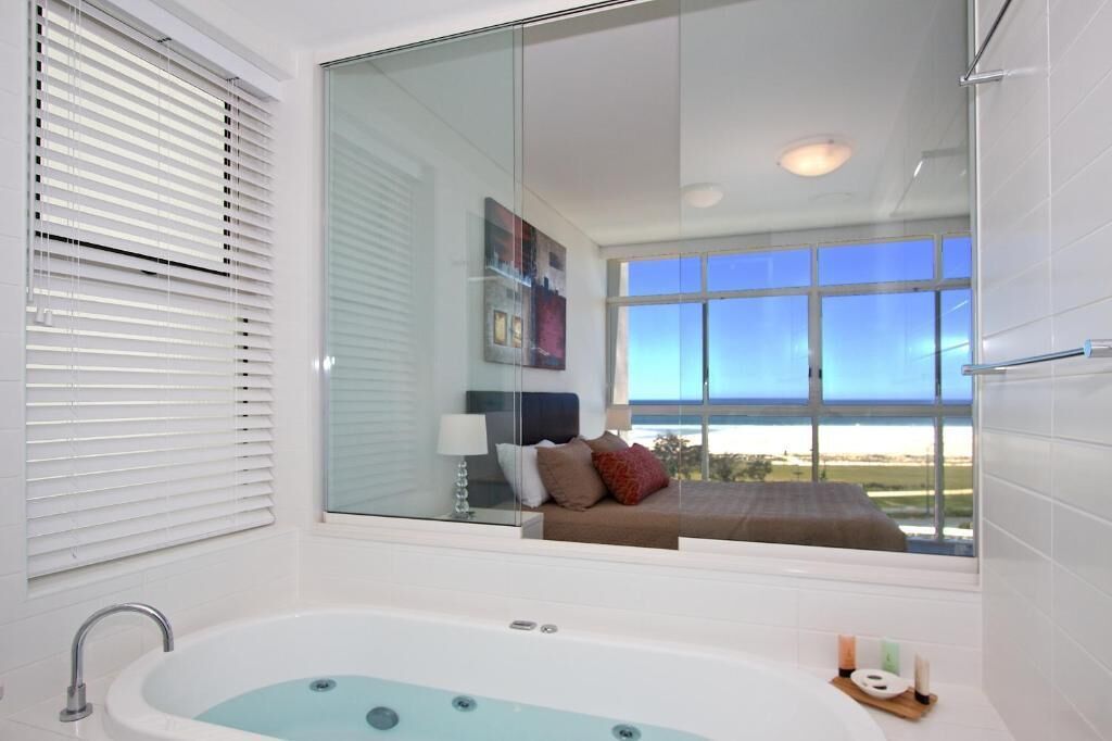 apartment, 2 bedrooms, ocean view | bathroom | separate bathtub and shower, free toiletries, hair dryer, towels