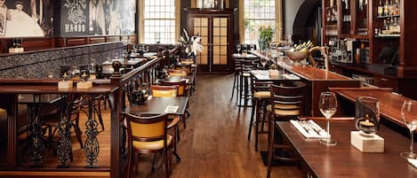 2 restaurants servant le petit déjeuner