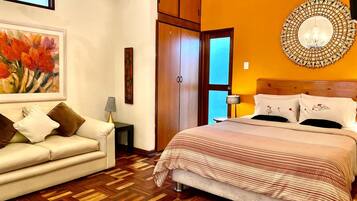 Executive-huoneisto | Egyptinpuuvillaiset lakanat, ylelliset vuodevaatteet, untuvapeitot